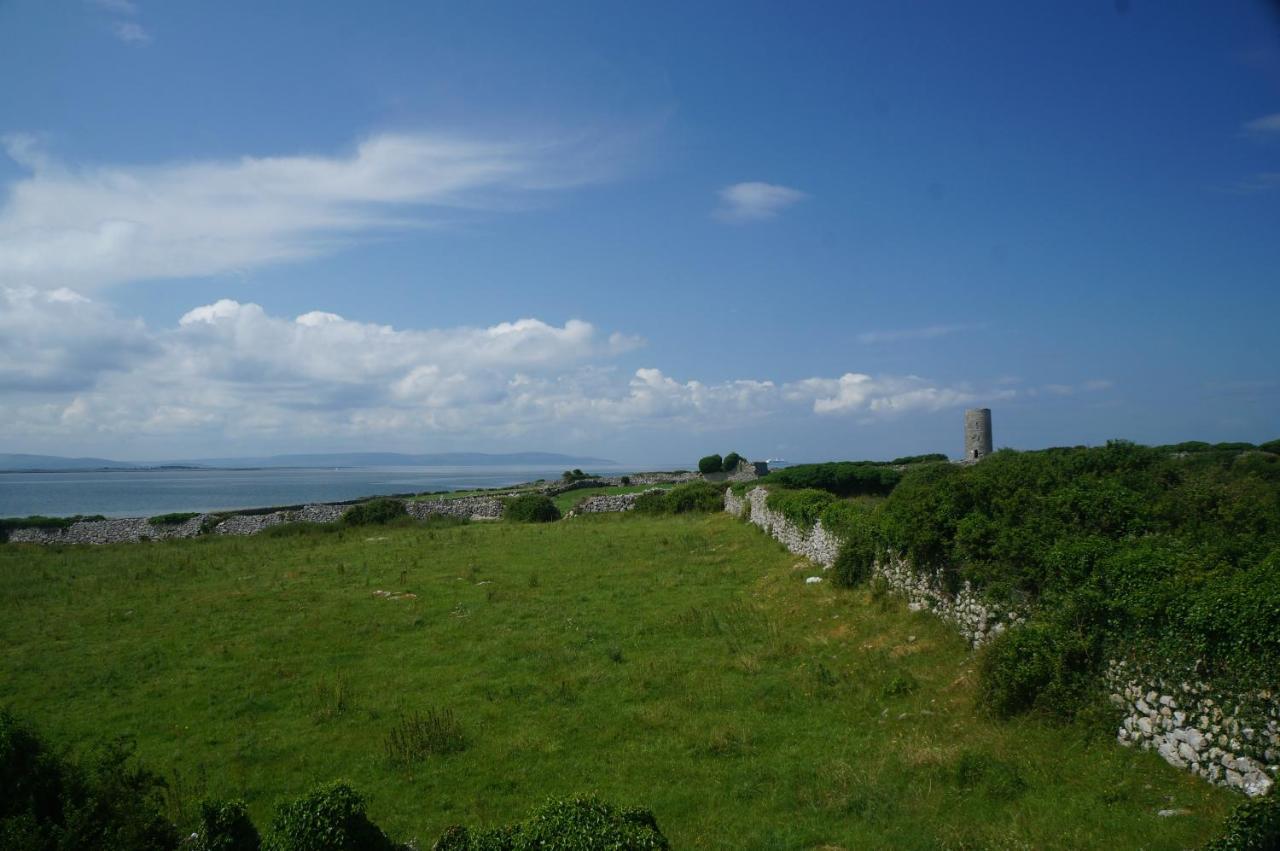 Tower Beach Galway Buitenkant foto